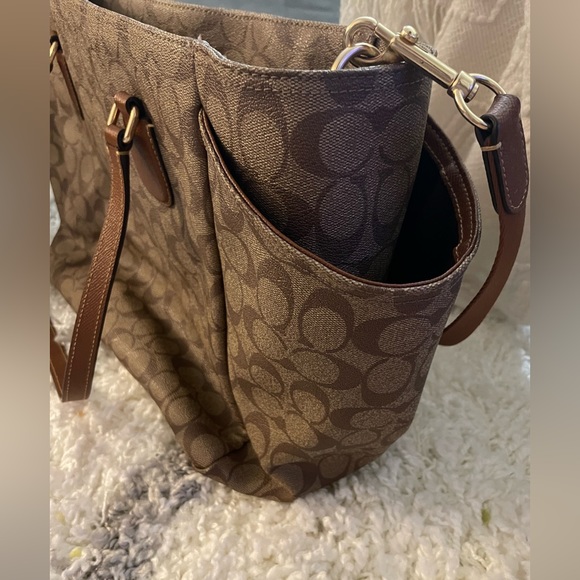 Genuine Coach Large Bag - Picture 6 of 9